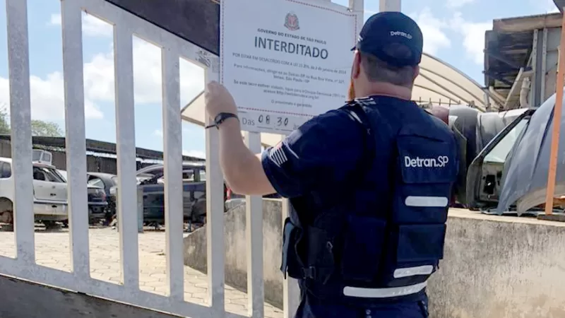 Detran-SP interdita desmanche no Curitibanos