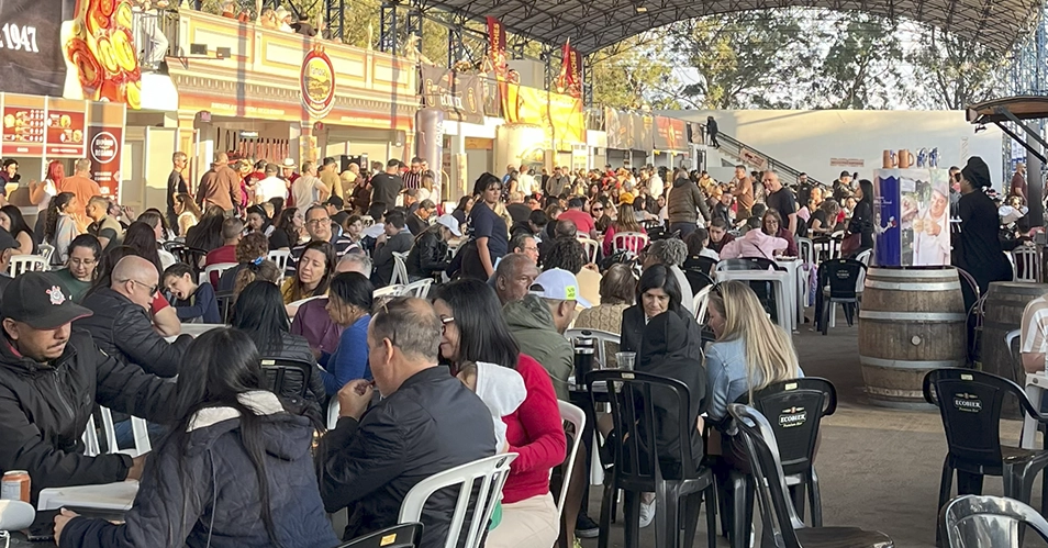 Festival da Linguiça movimenta 70 mil visitantes e 20 toneladas de alimentos