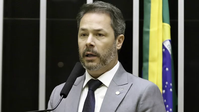 Saulo Pedroso vota contra PEC da Blindagem