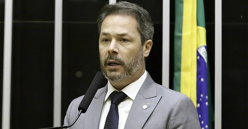 Saulo Pedroso vota contra PEC da Blindagem
