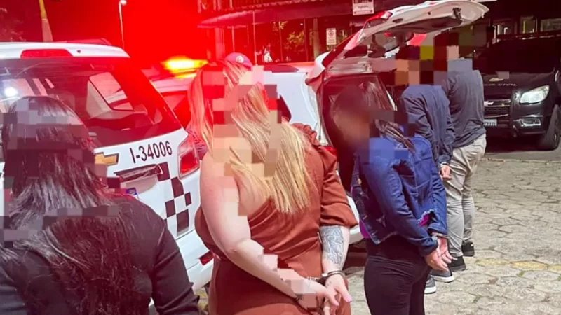 Quadrilha presa após furtar R$ 50 mil em roupas no shopping