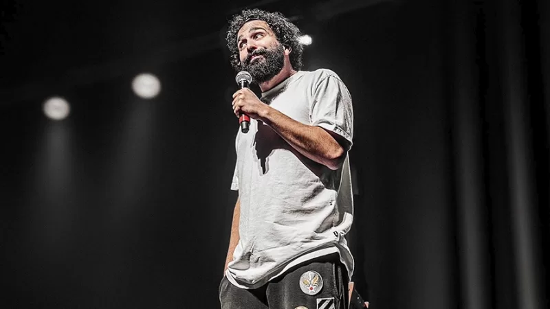Murilo Couto retorna a Bragança Paulista com novo show de humor