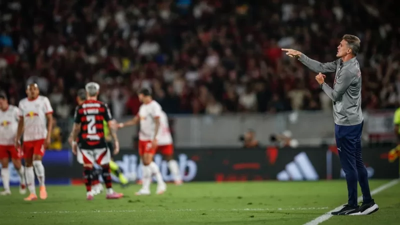 Com tempos distintos, Bragantino perde para o Flamengo
