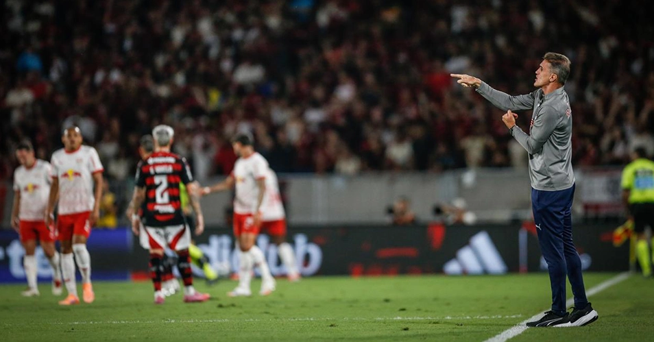 Com tempos distintos, Bragantino perde para o Flamengo