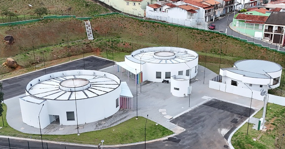 Prefeito projeta funcionamento de centros de saúde para 2026