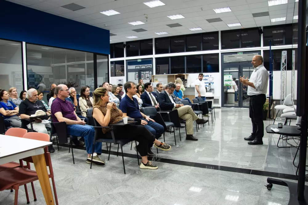 1º Encontro de Desenvolvimento Municipal reúne dezenas de pessoas na AEA Bragança