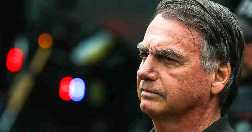 Ex-presidente Jair Bolsonaro é preso pela Polícia Federal
