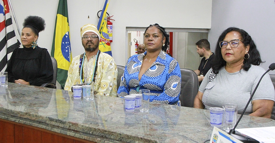 Homenageados recebem Medalha Zumbi dos Palmares