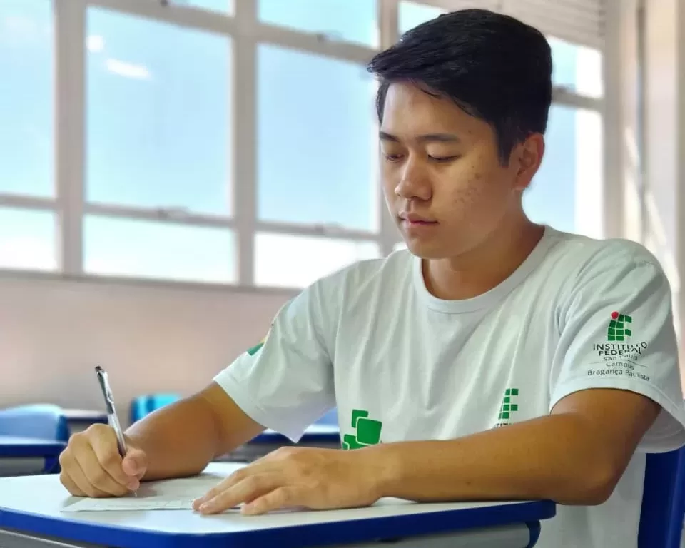 Estudante do IFSP Bragança Paulista conquista medalha de prata na OLITEF 2025