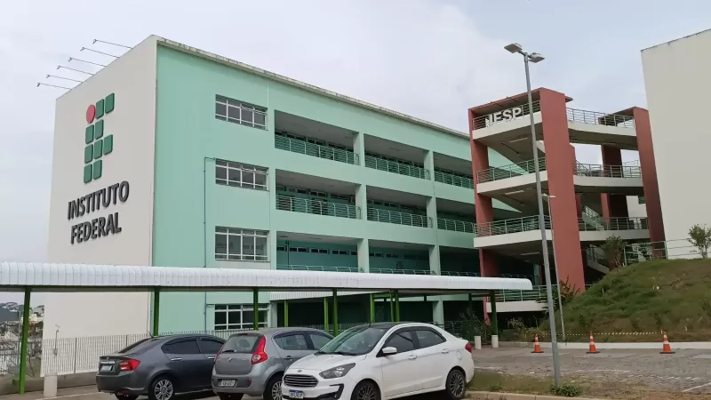 IFSP Bragança abre seleção para professores com salário de R$ 8 mil