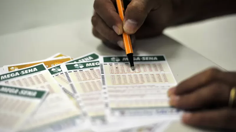 Mega-Sena sorteia R$ 100 milhões nesta sexta