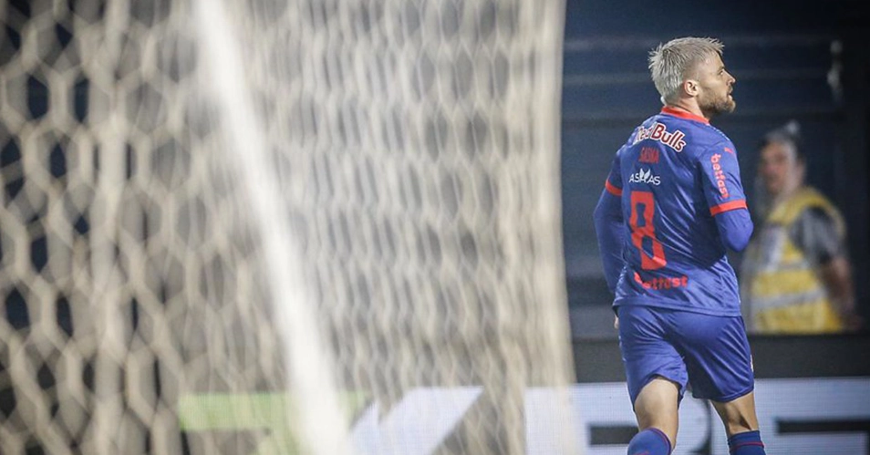 Red Bull Bragantino goleia e fica perto de vaga na Sul-Americana