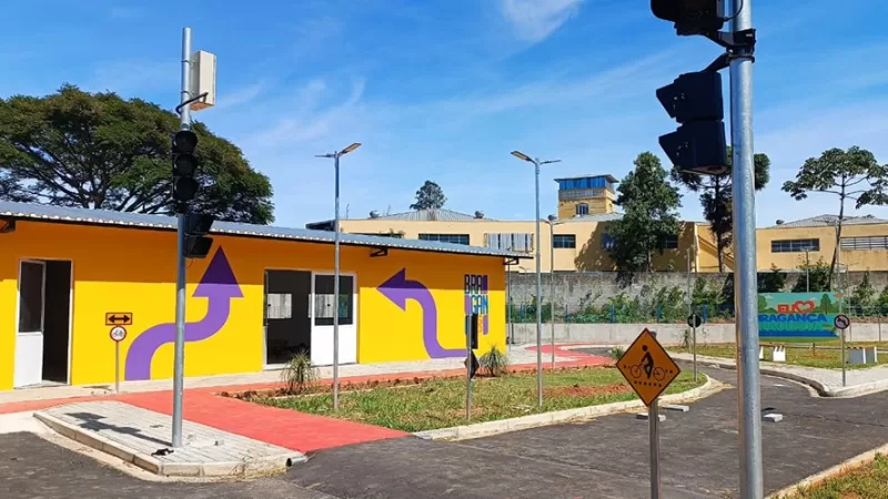 Com 35 meses de atraso, Prefeitura inaugura Mini Cidade do Trânsito