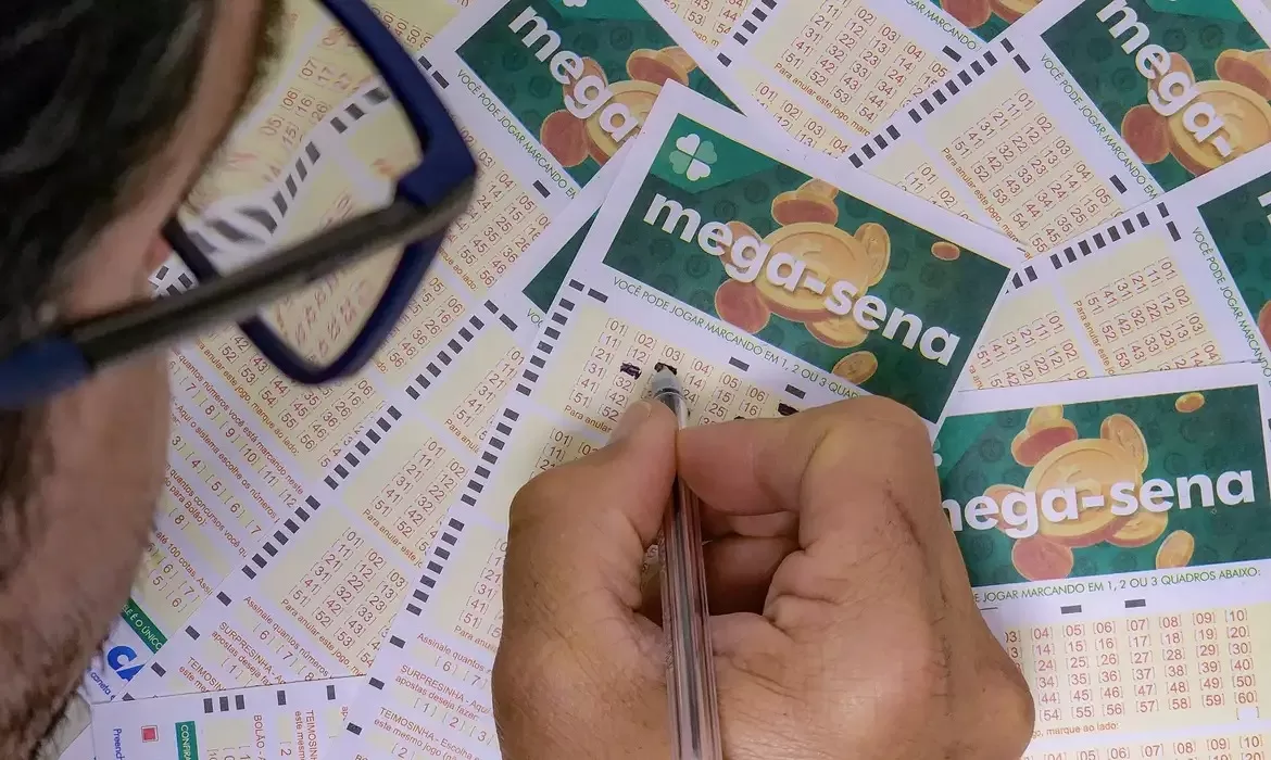 Mega-Sena acumula e sorteia R$ 38 milhões na quinta