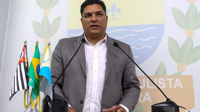 Câmara realiza última sessão do ano e bebê reborn sai de pauta