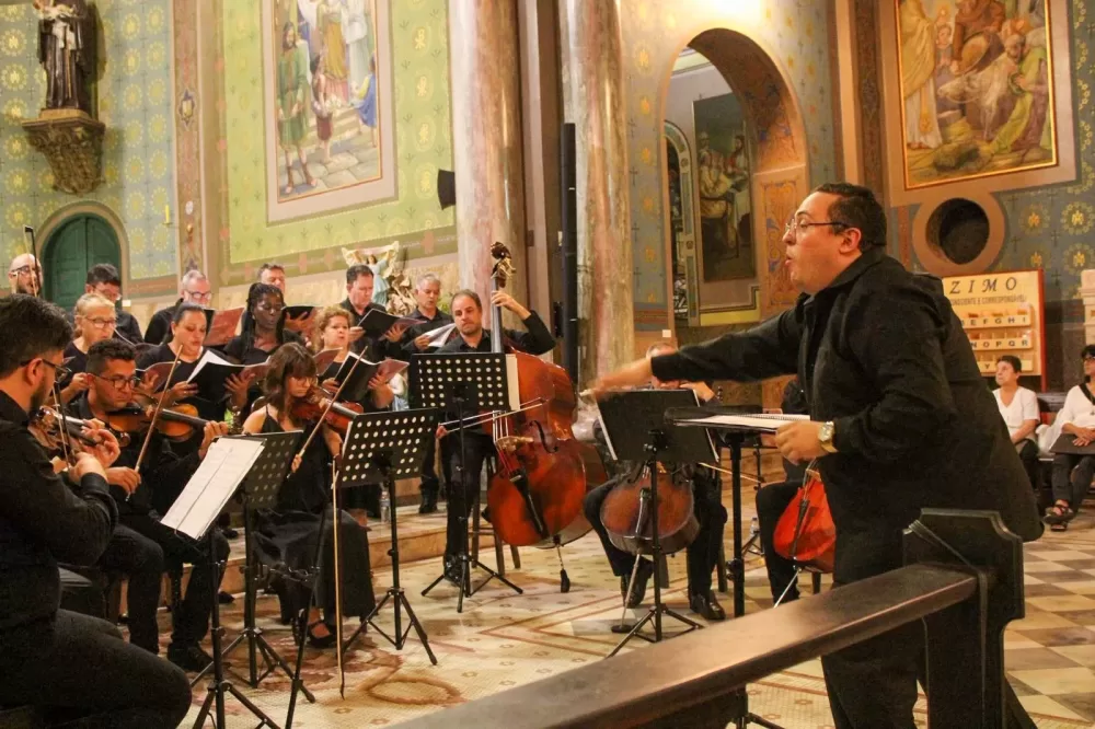 Concerto de Natal reúne corais e resgata espírito natalino em Bragança