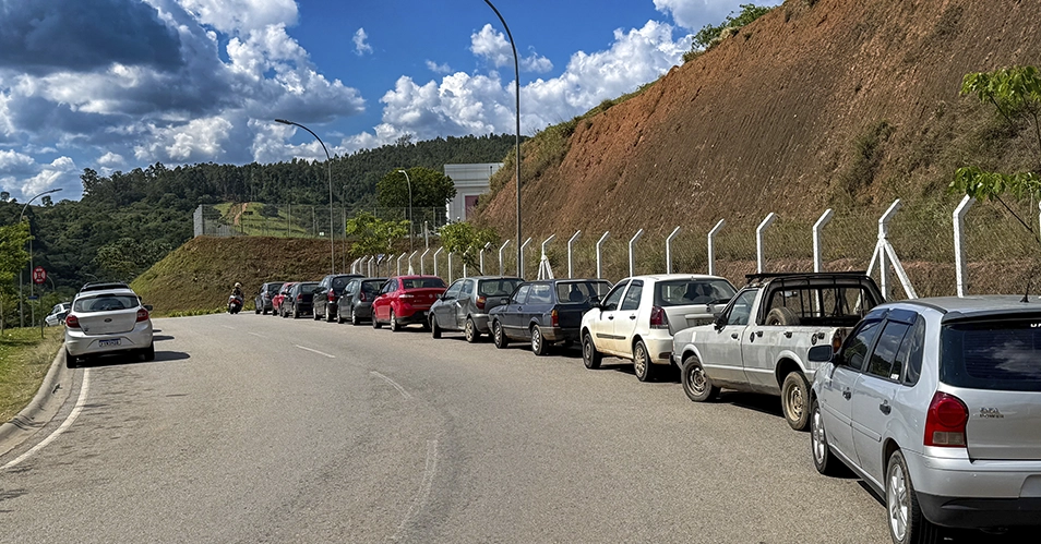 Decreto libera zona azul nas imediações do shopping