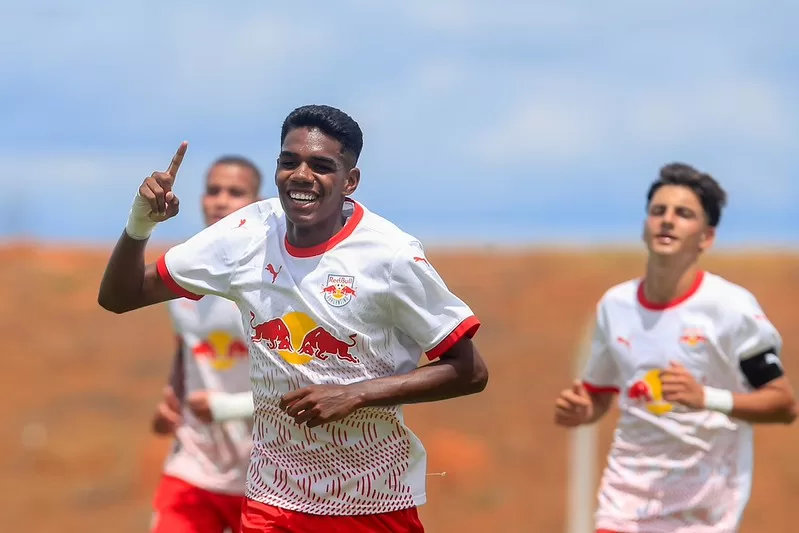 Bragantino vence Cosmopolitanos e avança na Copinha 2026