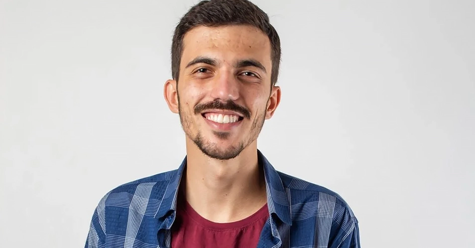 Stevan Gaipo faz show de comédia stand-up em Bragança