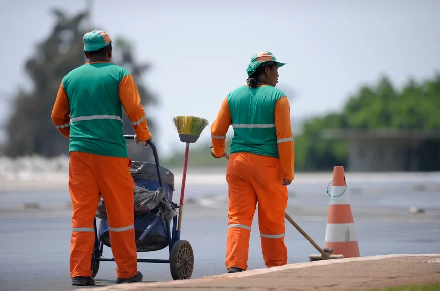 CRT Ambiental contrata Varredores de Rua em Bragança