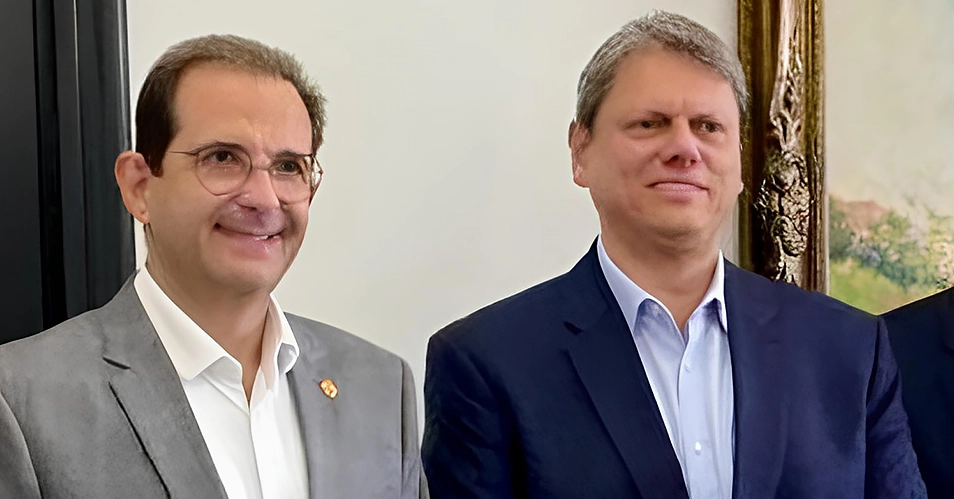 Prefeito esquece nome do governador e faz críticas a Tarcísio