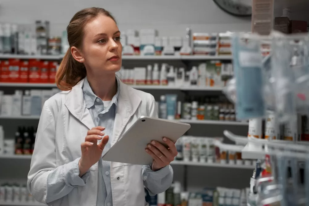 Farmácia Central contrata farmacêutico para unidade Quinta da Baroneza