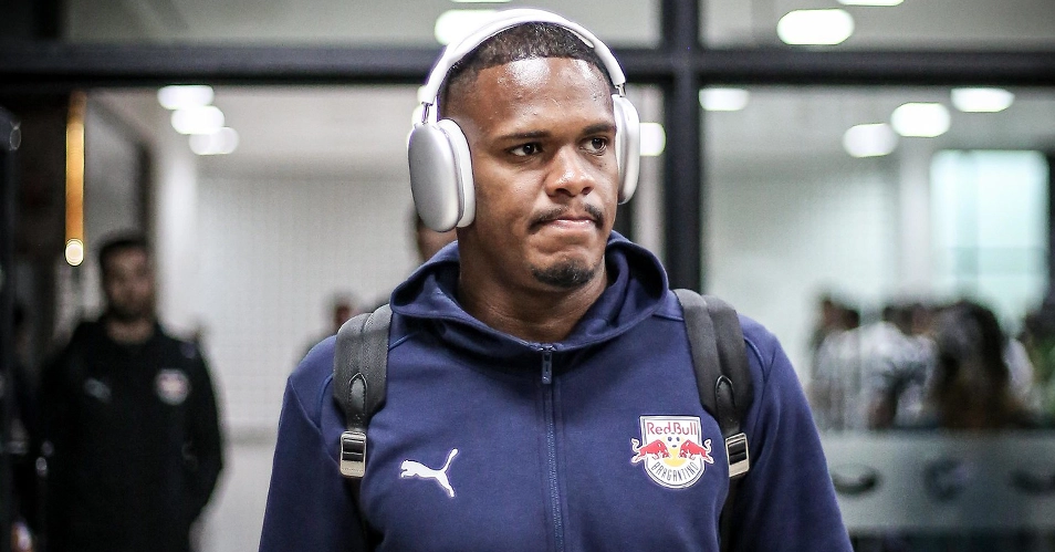 Red Bull Bragantino multa jogador em 50% do salário por fala machista