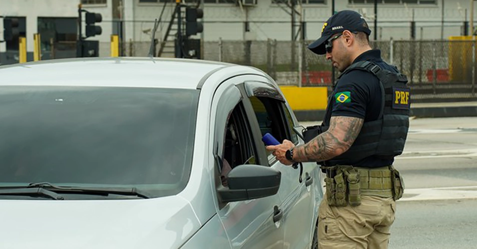 PRF realiza Operação Carnaval na Fernão Dias