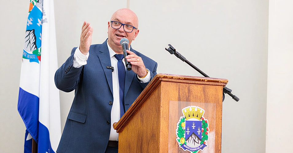 Câmara de Monte Alegre do Sul aprova pedido de cassação do prefeito