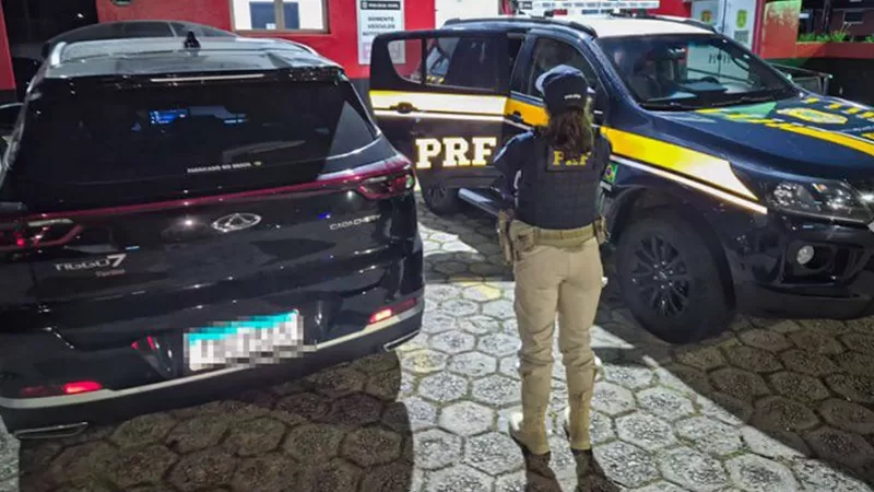 Veículo roubado é recuperado na rodovia Fernão Dias