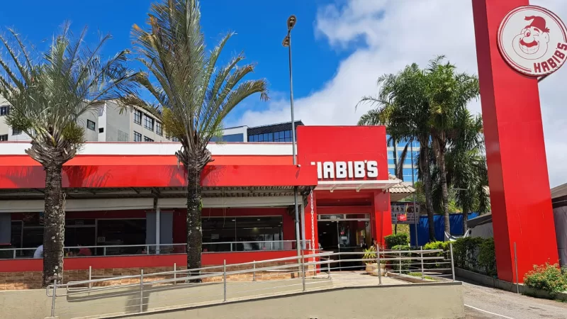 Habib’s abre vagas de Ajudante de Cozinha e Atendente de Salão
