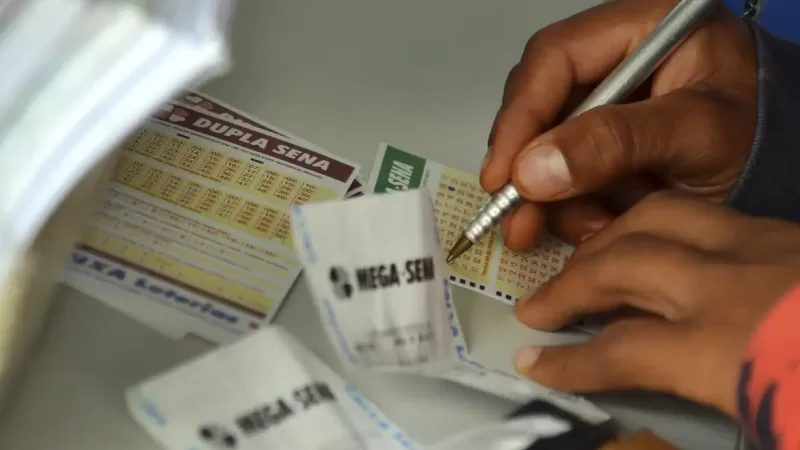 Mega-Sena acumula e sorteia R$ 60 milhões nesta terça