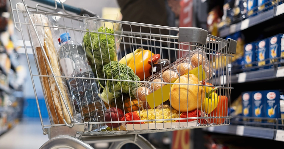 Prefeito apresenta novo projeto de “auxílio-nutrição” para aposentados