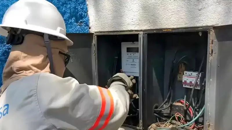 Polícia Civil flagra furto de energia e tráfico