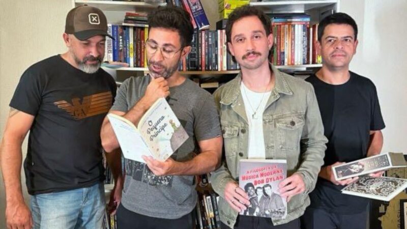 Show “Versão Brasileira” revela história por trás das adaptações musicais