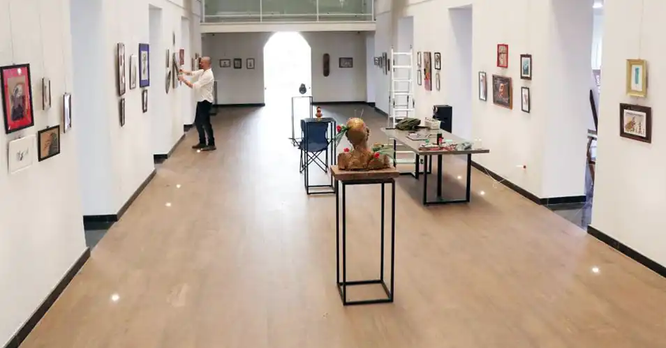 Exposição “Do Lixo ao Lótus” é atração no Centro Cultural