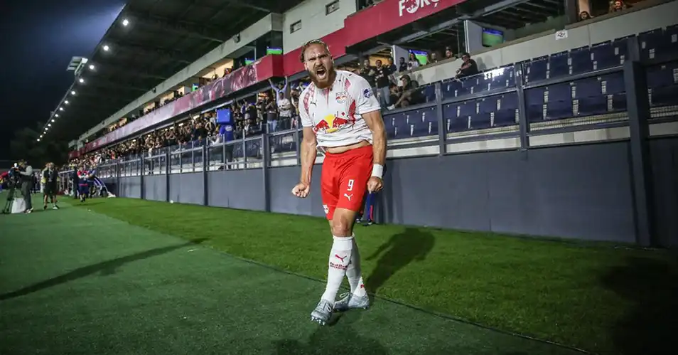 Red Bull Bragantino goleia o Flamengo e se reabilita no Brasileirão