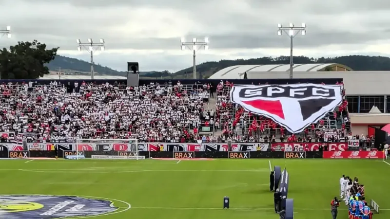 Jogo do São Paulo no Estádio Municipal bate recorde de público