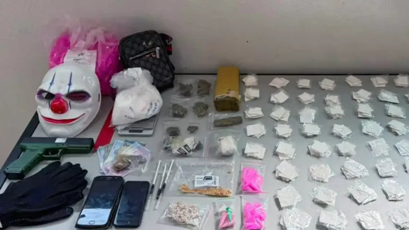 Força Tática apreende 1,5 kg de drogas em ponto de tráfico