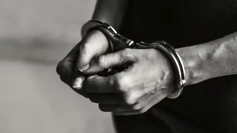 Filho é preso após manter a mãe idosa em cárcere privado