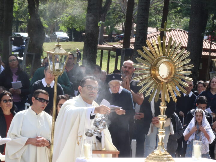 Santuário da Mãe e Rainha divulga programação de Corpus Christi