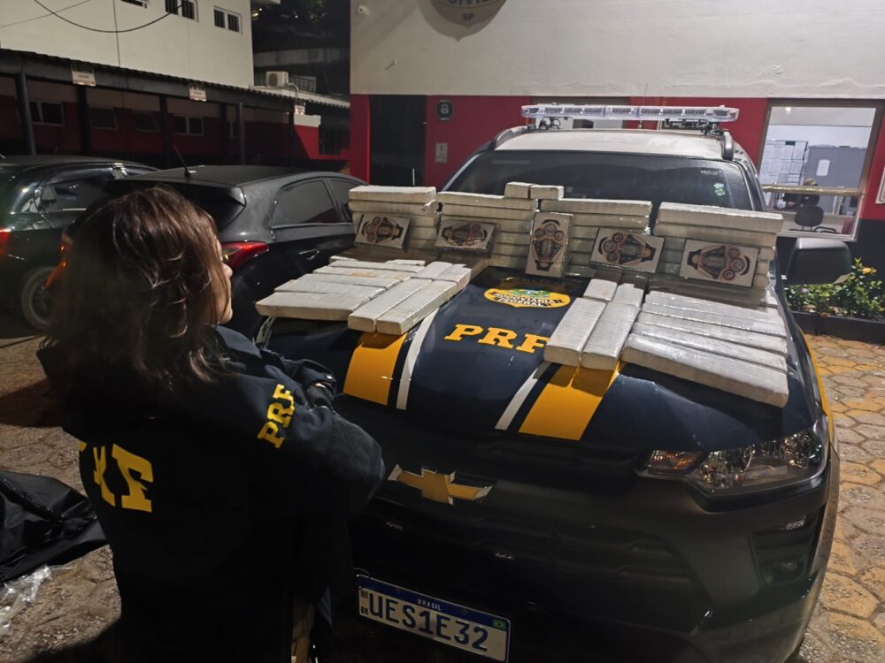 PRF apreende mais de 50kg de drogas na Fernão Dias