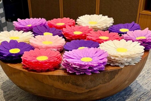 Corpus Christi: tapetes coloridos e fé movimentam igrejas