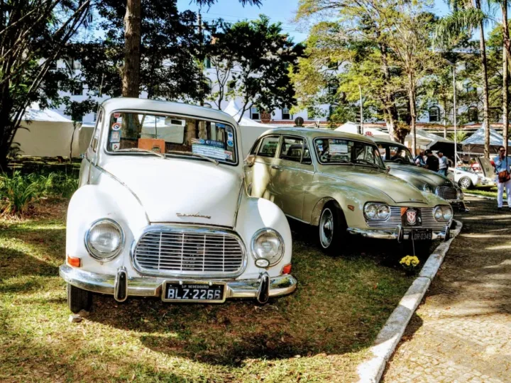 11º Encontro Brasileiro de Autos Antigos movimenta Águas de Lindoia no feriado