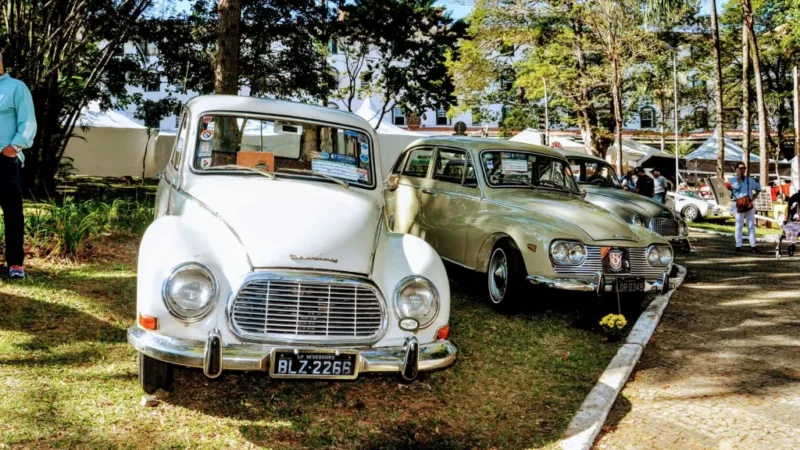 11º Encontro Brasileiro de Autos Antigos movimenta Águas de Lindoia no feriado