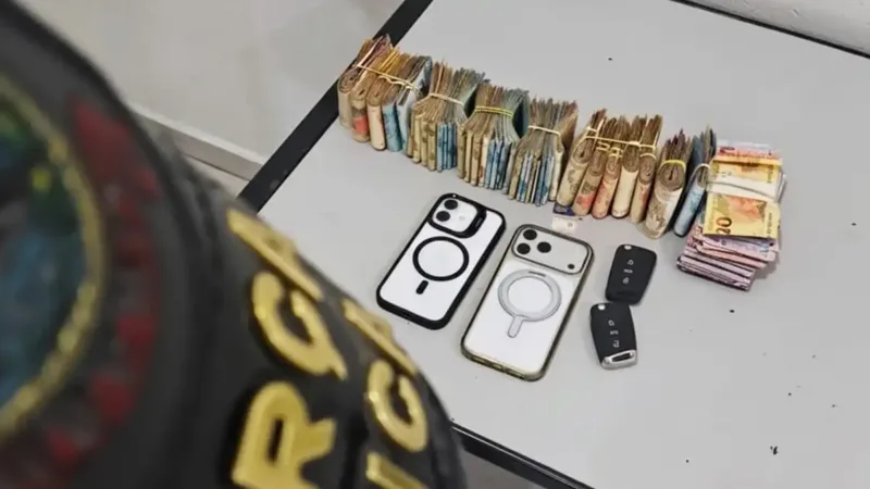 Força Tática prende dupla suspeita com mais de R$ 57 mil