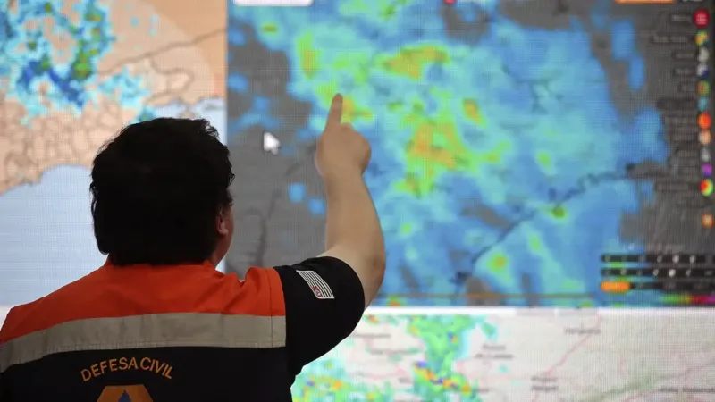 Defesa Civil alerta para chuva e ventos fortes no Estado
