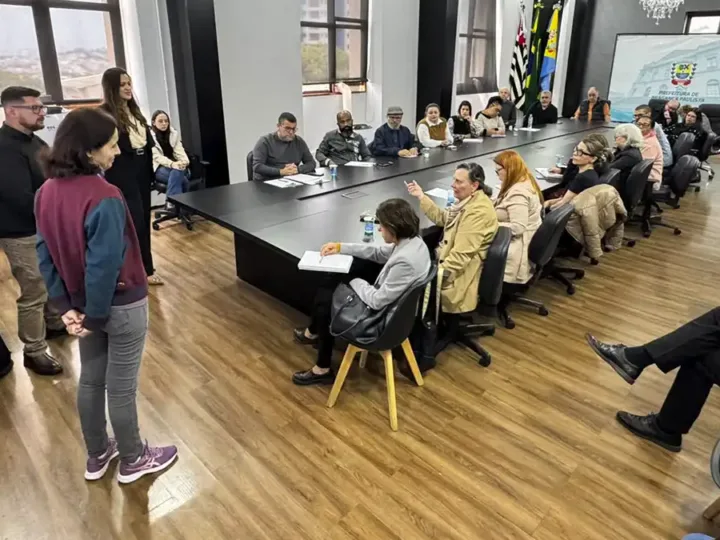 Nova gestão da Secretaria de Saúde não comparece à reunião do Conselho