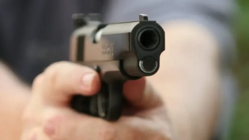 Família de Bragança é vítima de ameaça com arma em MG