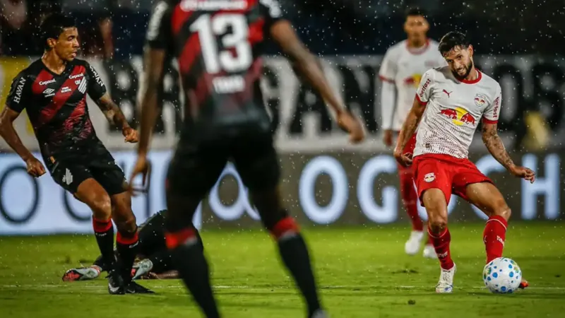 Red Bull Bragantino enfrenta o Athletico Paranaense fora de casa